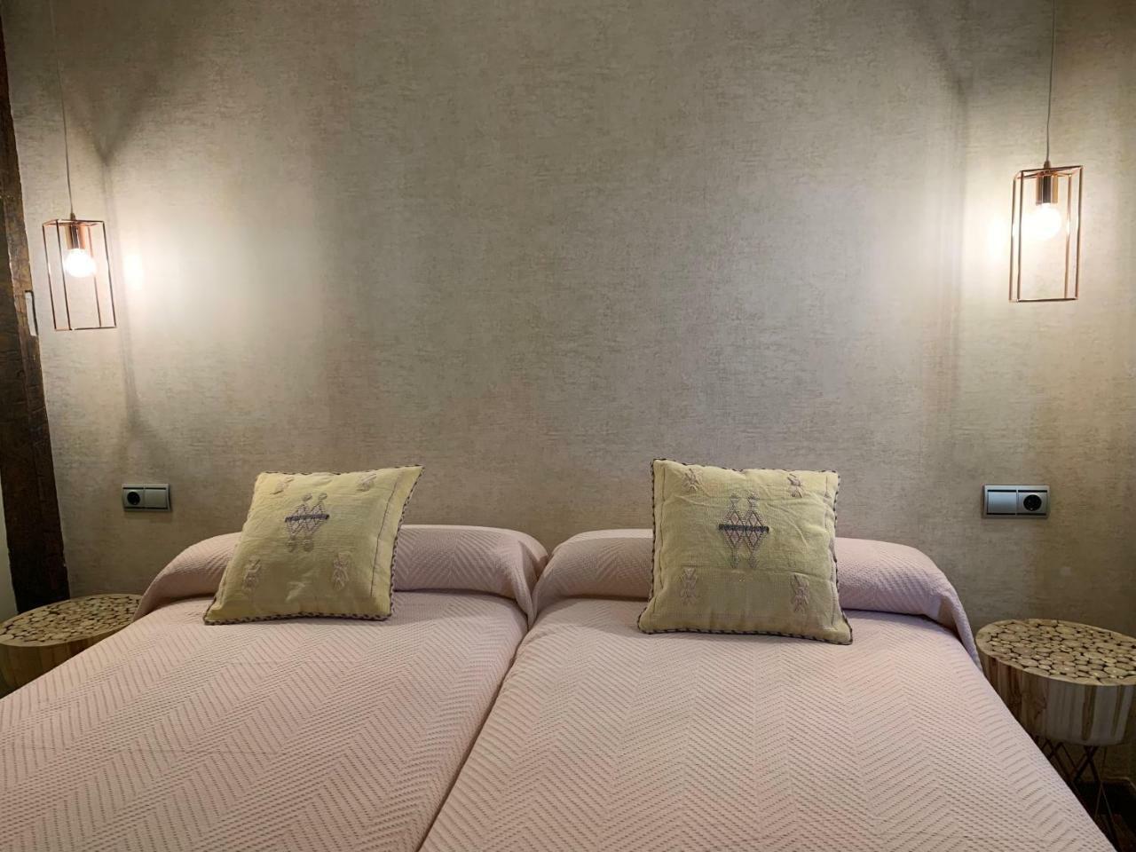 Hostal El Resbalon เซอร์เวรา เด ปิซูเอร์กา ภายนอก รูปภาพ